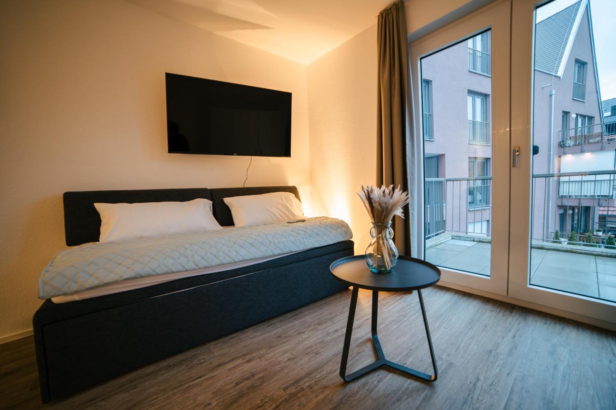 Zentrahome - Balkon Outlet Zentral Smarttv Business Metzingen  Eksteriør bilde